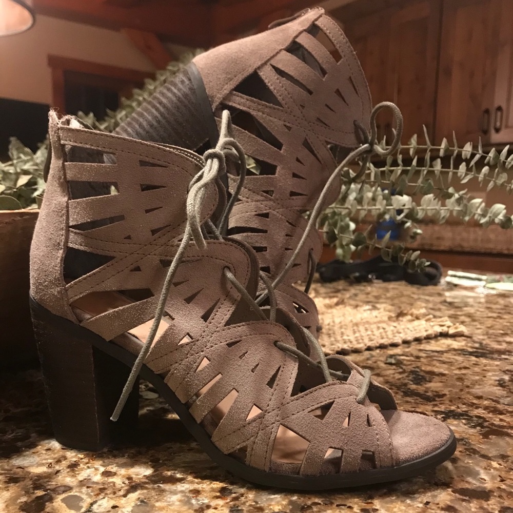 3 inch High heeled! Never worn !